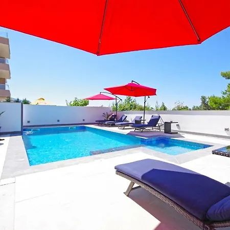 Inis 招待所 马卡尔斯卡