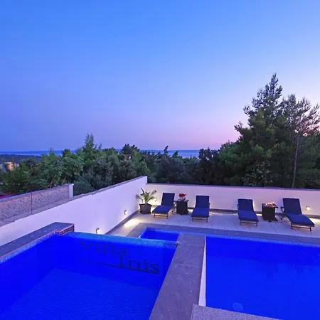 Inis 招待所 马卡尔斯卡