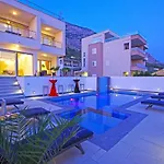 Guest house Inis Makarska