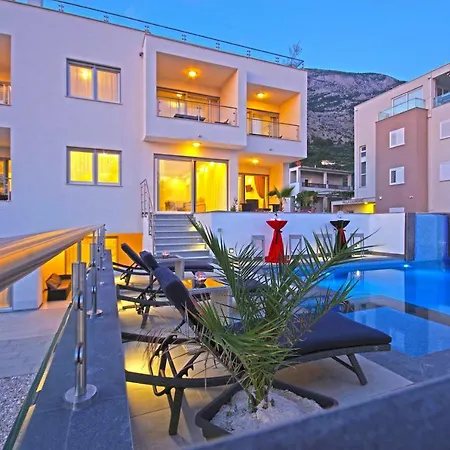 Inis Gostinjska kuća Makarska