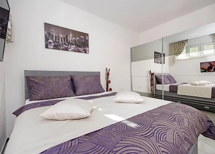 Inis Pensionat Makarska